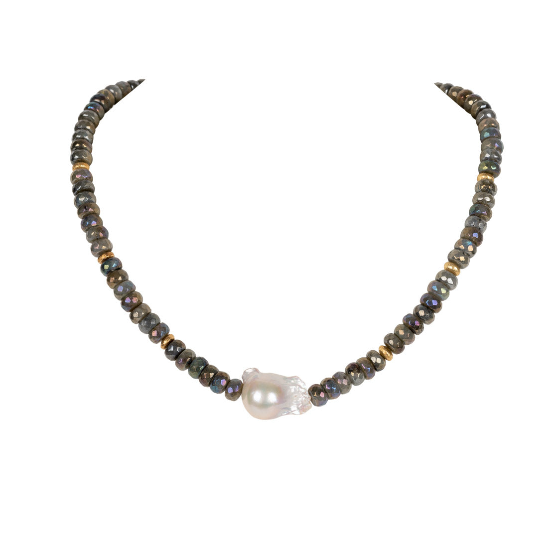 collier en labradorite et plaqué or. un collier artisanal et fait main collier en labradorite et plaqué or. un collier artisanal et fait main